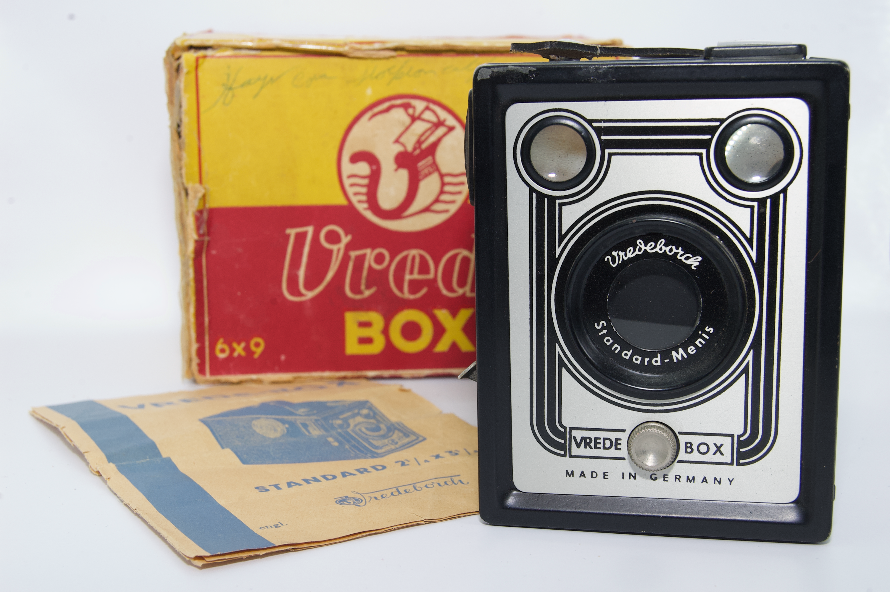 An Ansco Vreda Box with manual and origin box.